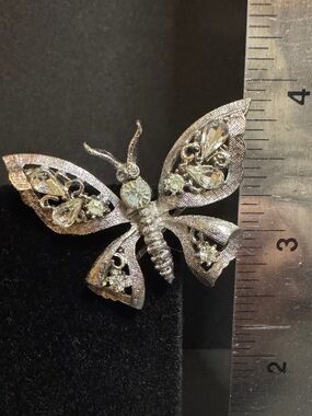 Rhinestone Butterfly Hairclip in Silver Tone